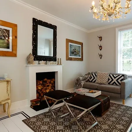 Cosy 1Br Apt With Balcony, East Putney,2Min Tube